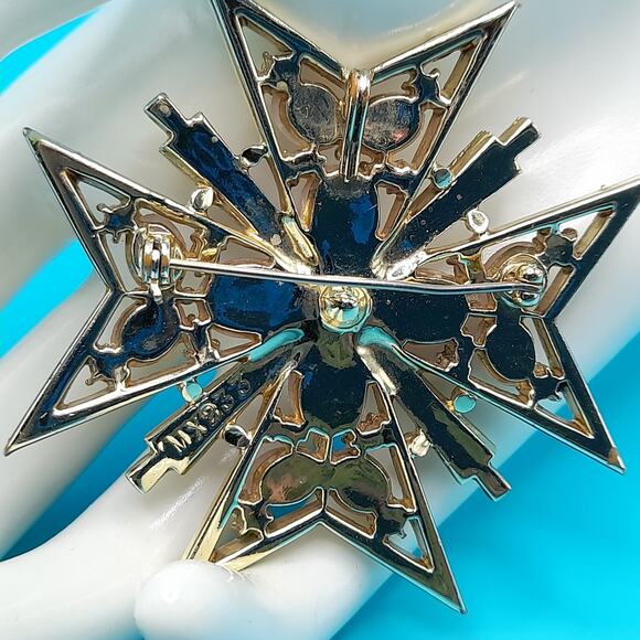 Vintage Maltese Cross Brooch, Pink Cabochons Gray Rhinestones Signed MX233 - Picture 3 of 10